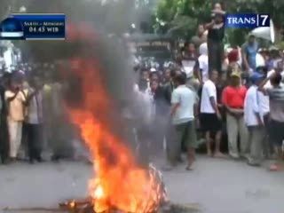 Demo Menuntut Penuntasan Kasus Korupsi Ricuh
