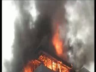 Kantor Notaris dan Toko Busana Dilalap Api