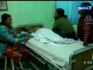 Dimarahi Orang Tua Saat Main HP, Bocah Tenggak Racun