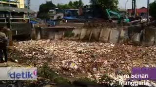 Kembali Bekerja, Dalam Sehari 200 Ton Sampah Diangkat dari Manggarai