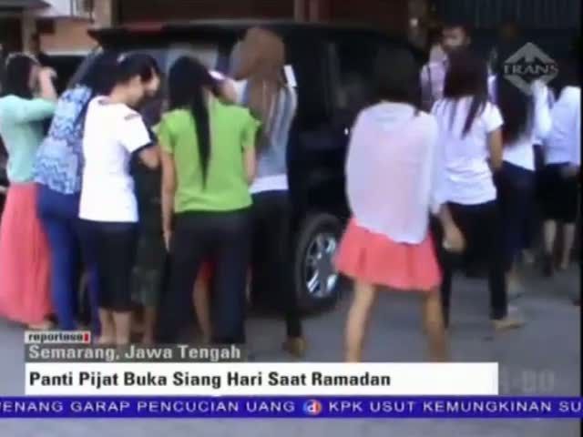 Polisi dan Satpol PP Periksa Panti Pijat