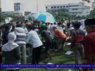 Korban Tabrakan Metromini Dimakamkan