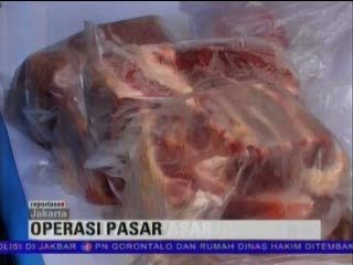 Operasi Pasar, 2 Ton Daging Beku Ludes dalam Waktu Singkat