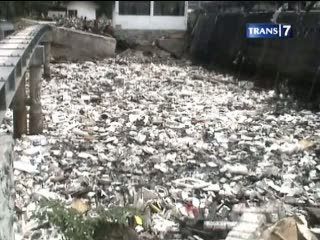 Sampah Menumpuk Mulai Dikeruk