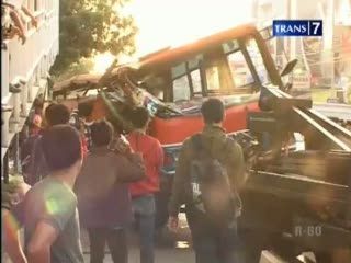 Sopir Maut Metro Mini Tidak Memiliki SIM