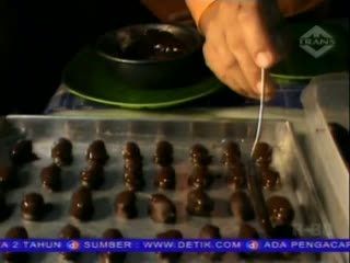 Cokelat Kurma Biji Mete Sajian Istimewa Saat Lebaran