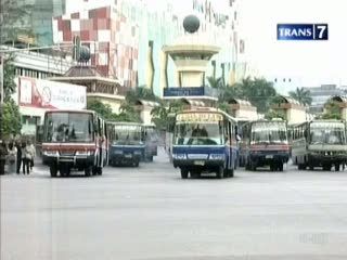 Nasib Metro Mini di Ujung Tanduk