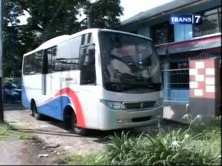Wajah Baru Metro Mini AC DKI Jakarta