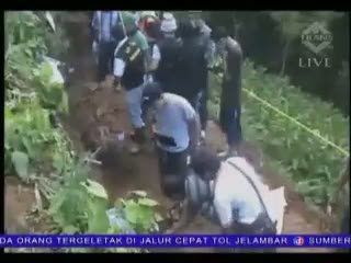 Evakuasi 3 Jenazah Korban Penipuan Muhyaro