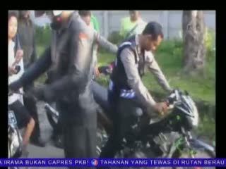Hentikan Balap Liar, Polisi Tabrakan Motornya