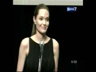Debut Angelina Jolie jadi Sutradara