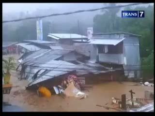 Ambon Dilanda Banjir, 9 Orang Tewas