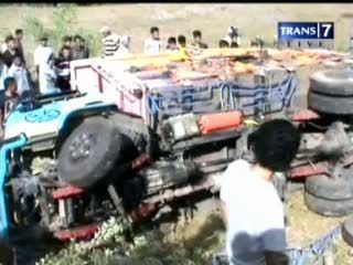 Sopir Mengantuk, Telur Tumpah di Jalan