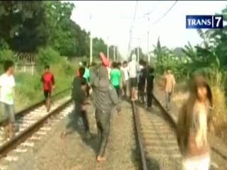 Dua Kelompok Pemuda Tawuran