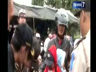 Nekat Bersepeda Motor, Balita Pemudik Jatuh Sakit