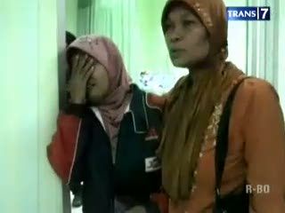 Isak Tangis Sambut Kedatangan Jenazah Korban Kecelakaan