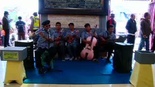 Solo di Waktu Malam Mengalun di Stasiun Cirebon