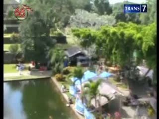 Taman Air Awet Muda Diserbu Pengunjung