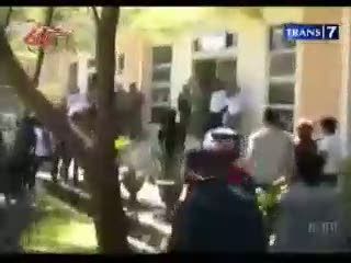 Protes Tambang Emas, Demo Ricuh