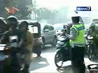 Pengendara Motor Tewas Tertabrak Bus
