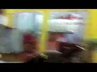 Barang Hilang, Penumpang Pesawat Mengamuk
