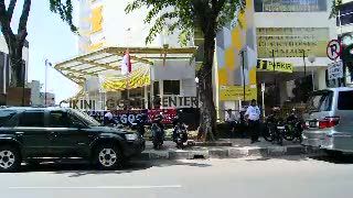 Emas Diburu Saat Rupiah Melemah