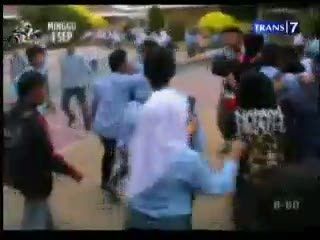 Unjuk Rasa Siswa SMA Rusuh