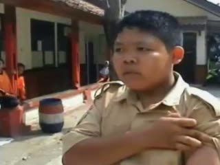 Tak Hafal UUD, Guru Aniaya Siswa