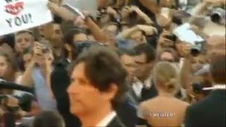 Scarlet Johansson Tampil Seksi di Festival Film Venice