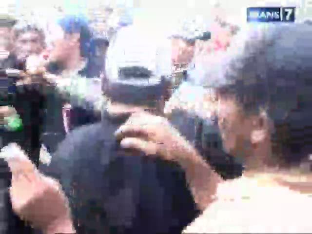 Keributan Eksekusi Tanah Merah