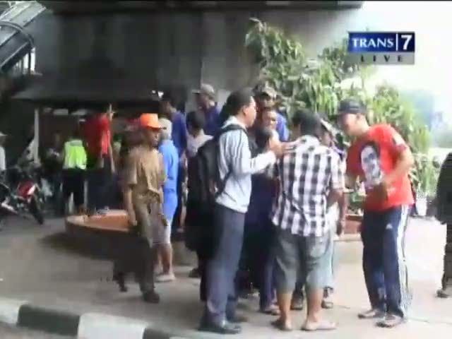 Kopaja Tabrak 5 Pengendara Motor