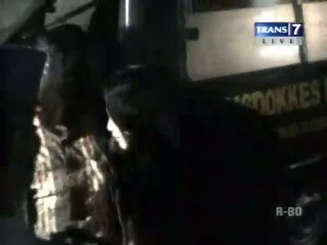 Pembunuh Polisi Berkeliaran, Keamanan Jadi Taruhan