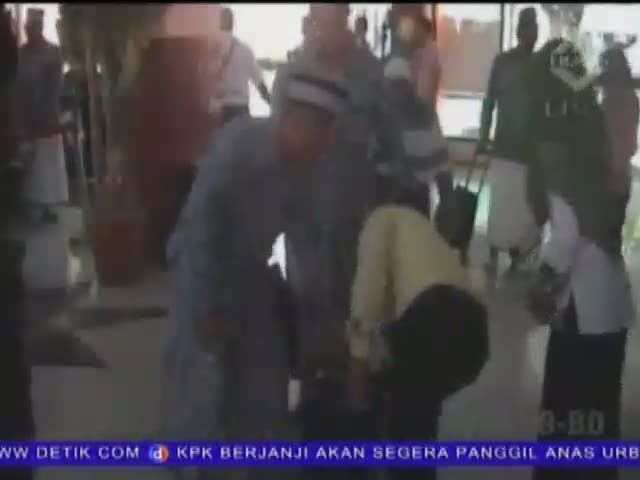Petugas Haji Sita Pisau, Palu dan Wajan dari Tas Jamaah