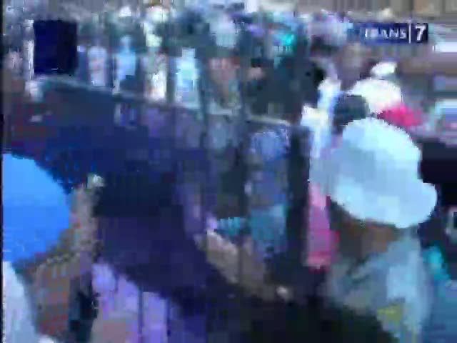 Desak-Desakan Jamaah Calon Haji