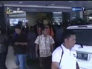 Bisa Berkomunikasi, DL Dijenguk Keluarga Korban Tewas