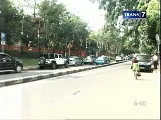Angkutan Belum Aman, Orang Tua Pilih Kendaraan Pribadi