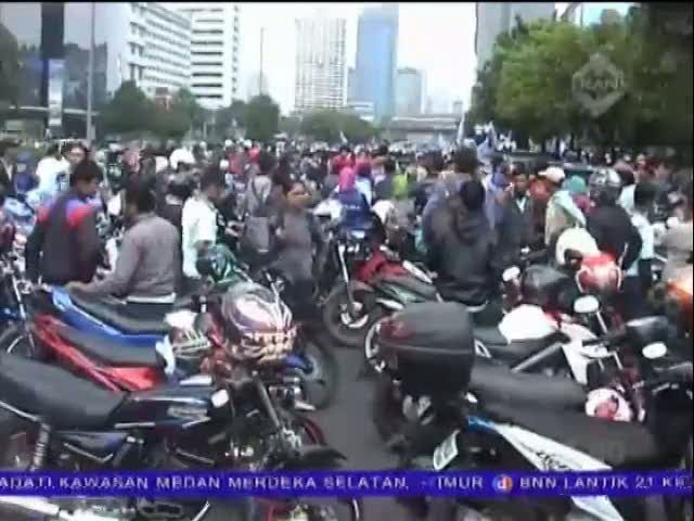 Berkah Demo Buat Angkutan Bus