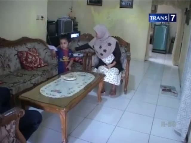 Keluarga Korban Menanti Janji Manis Ahmad Dhani