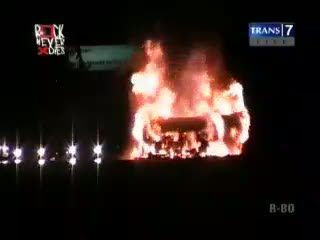 Mobil Terbakar, Lalin Tersendat