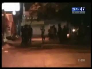 Terganggu, Warga Serang Asrama Mahasiswa