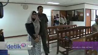 Sefti Sanustika Menolak Bersaksi untuk Fathanah