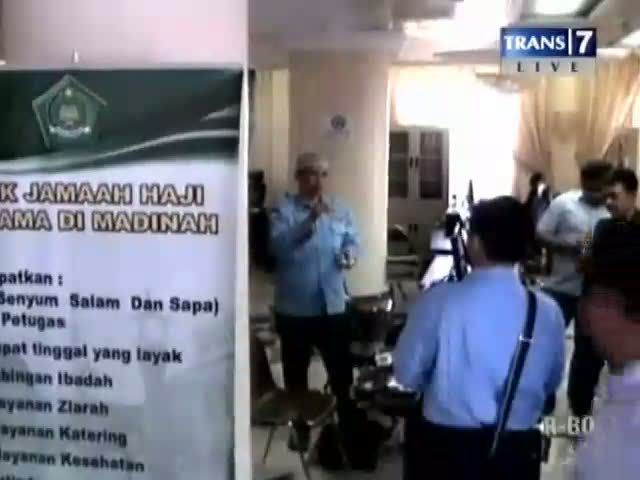 Petugas Masjid Nabawi Amankan Barang Jamaah