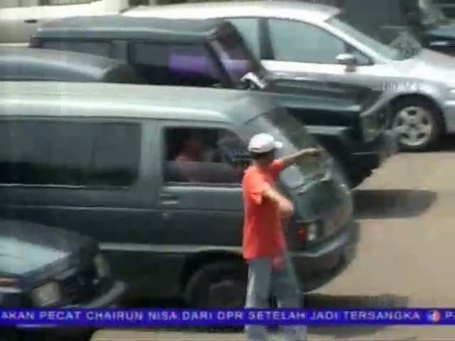 Razia Parkir untuk Kurangi Juru Parkir Liar
