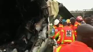 Pesawat Jatuh, 16 Penumpang Tewas