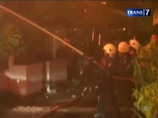 Kompleks Polisi Terbakar, Penghuni Panik