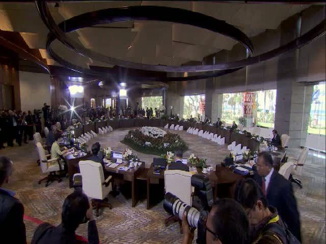 Retreat APEC Minus Obama