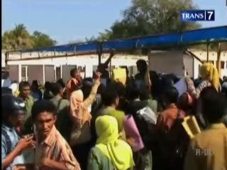 Ribuan Tenaga Honorer Berebut Kursi CPNS