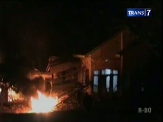 Dituding Curi Sapi Rumah Dibakar Warga