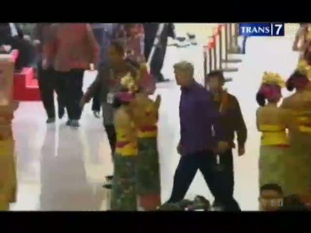 Tingkah Polah Pemimpin APEC