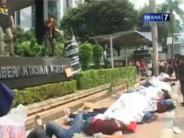 Jalan Berliku Ungkap Korupsi Banten